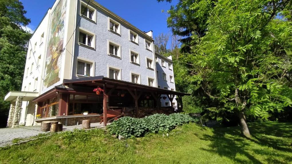 Pensjonat 4 Pory Roku Duszniki Zdrój Exterior foto